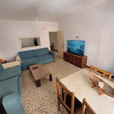 2 Apartment *